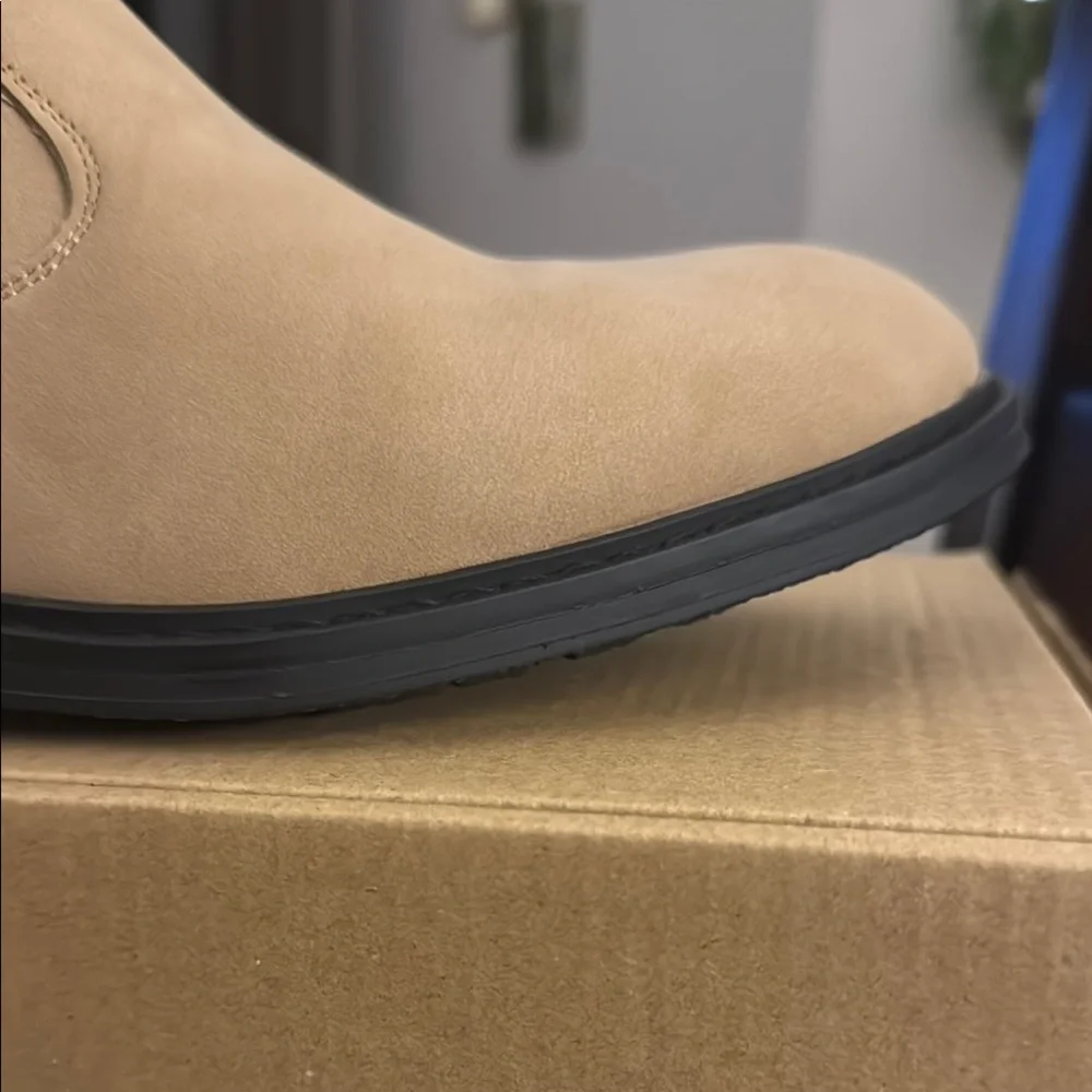 Coutgo Men's Chelsea Boots Leather Slip-on Boot 🥾 Size 10.5 Brand New